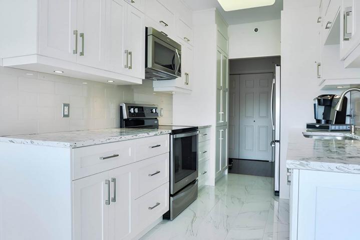Custom kitchen cabinets Montreal