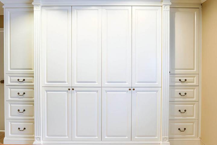 Furniture stripping and lacquering Montreal